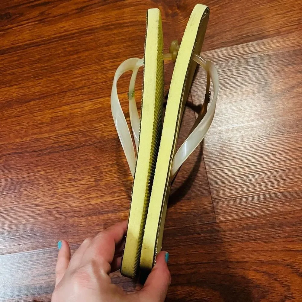 Juicy Couture Step into the sunshine Yellow flip flops 7 - Picture 11 of 12